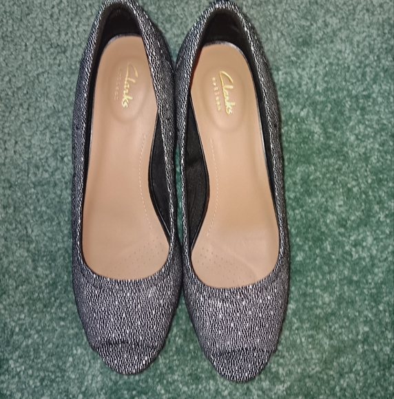 New Clarks Artisan Peep Toe Wedge Shoes - Picture 1 of 9
